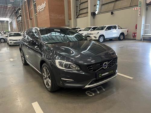 Volvo V60 Cross Country D4 Momentum Geartronic AWD