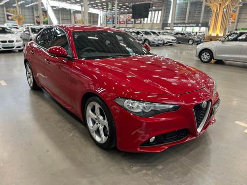 Alfa Romeo Giulia 2.0T