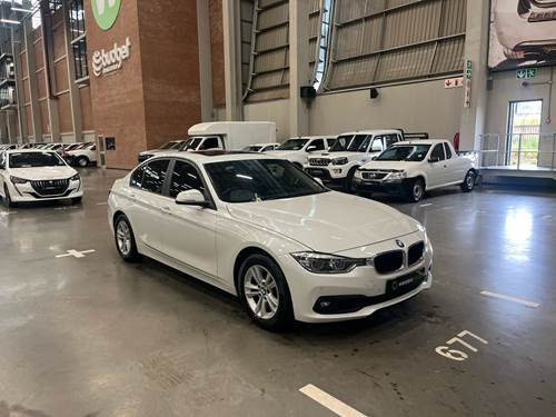 BMW 318i (F30) Auto