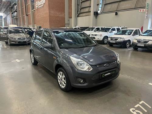 Ford Figo 1.4i Trend 5-Door Hatch Back