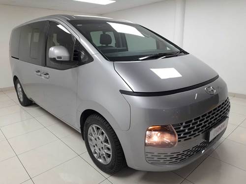 Hyundai Staria 2.2D Executive (9 Seater)