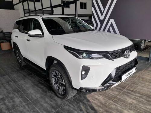 Toyota Fortuner VI 2.4GD-6 Raised Body Auto