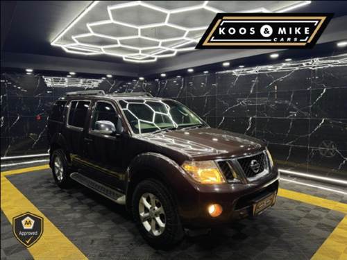 Nissan Pathfinder 2.5 dCi Auto LE