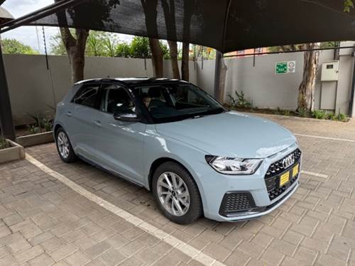 Audi A1 Sportback 1.0 T FSi Advanced S-tronic (30 TFSI)