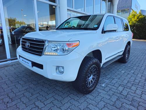 Toyota Land Cruiser 200 VX V8 4.6 Auto