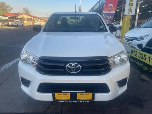 Toyota Hilux 2.4 GD 5MT Aircon Single Cab