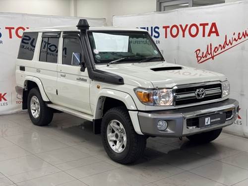 Toyota Land Cruiser 76 4.5 Diesel Station Wagon