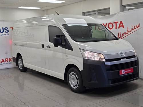 Toyota Quantum 2.8 SLWB Panel Van