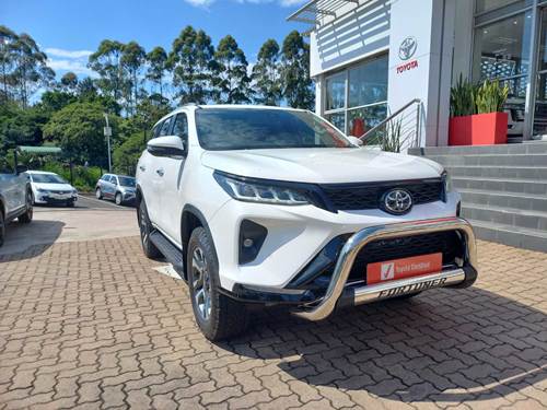 Toyota Fortuner VI 2.8GD-6 VX Auto 