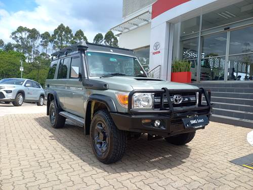 Toyota Land Cruiser 76 4.5 Diesel Station Wagon