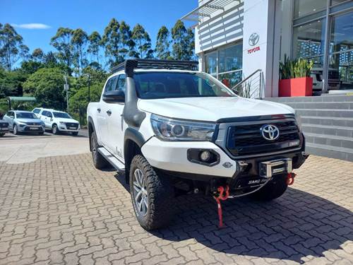 Toyota Hilux 2.8 GD-6 Raider Raised Body Double Cab Auto 4x4  