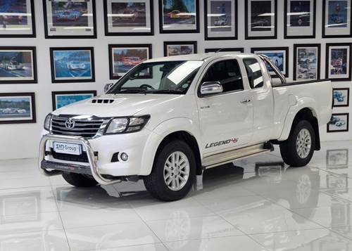 Toyota Hilux (Legend 45) 3.0 D-4D R/B Xtra Cab