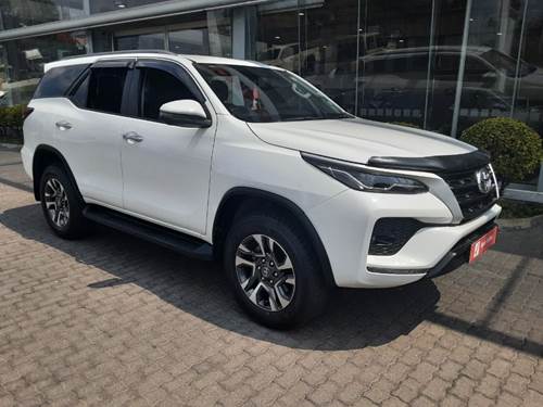 Toyota Fortuner V 2.4 GD-6 Raised Body Auto