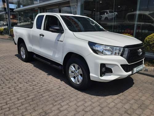 Toyota Hilux 2.4 GD-6 RB SRX Extra Cab 