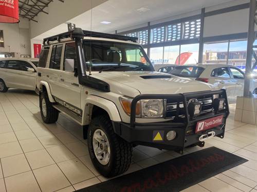 Toyota Land Cruiser 76 4.5 Diesel Station Wagon