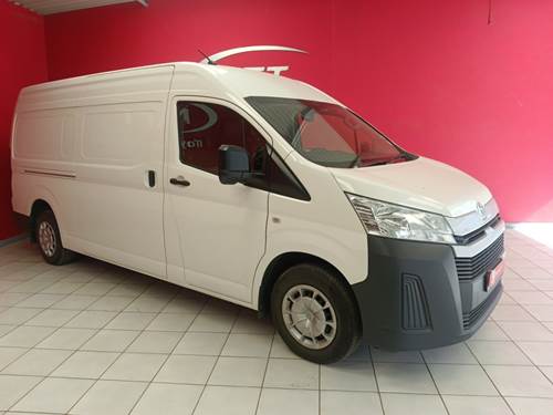 Toyota Quantum 2.8 SLWB Panel Van