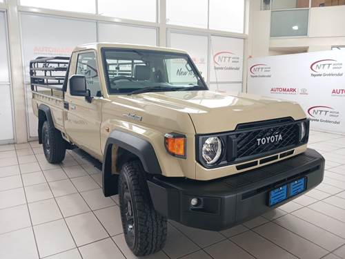 Toyota Land Cruiser 79 2.8 GD-6 