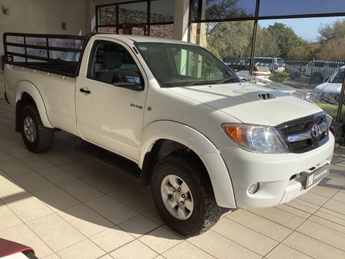 Toyota Hilux 3.0 D-4D Raider R/B