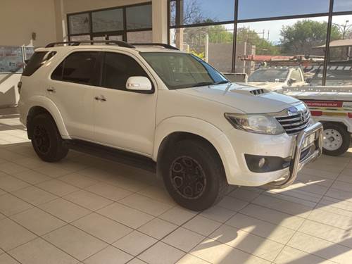 Toyota Fortuner III 3.0 D-4D Raised Body Auto