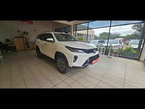 Toyota Fortuner VI 2.4GD-6 Raised Body Auto