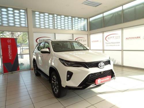 Toyota Fortuner VI 2.4GD-6 Auto 4x4