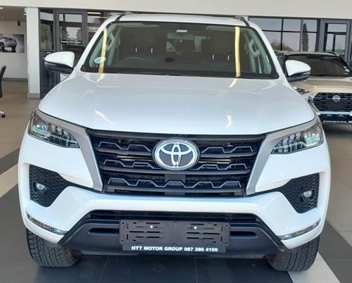 Toyota Fortuner V 2.4 GD-6 Raised Body Auto