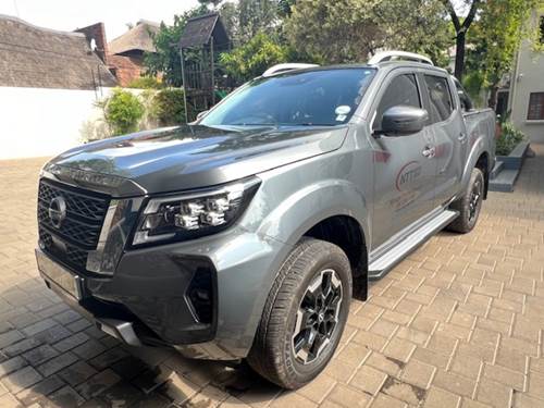 Nissan Navara 2.5 DDTi LE Double Cab 4x4 Auto