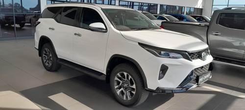 Toyota Fortuner VI 2.4GD-6 Raised Body Auto