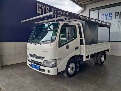 Hino 200 310 (FH2) 4x2