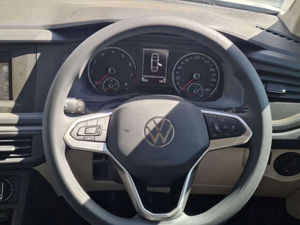 Volkswagen (VW) Polo Sedan 1.6 for sale - R 279 995 | Carfind.co.za