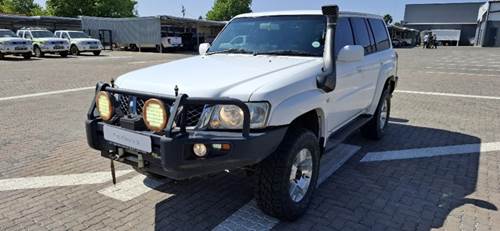 Nissan Patrol 4.8 GRX Auto (P64)