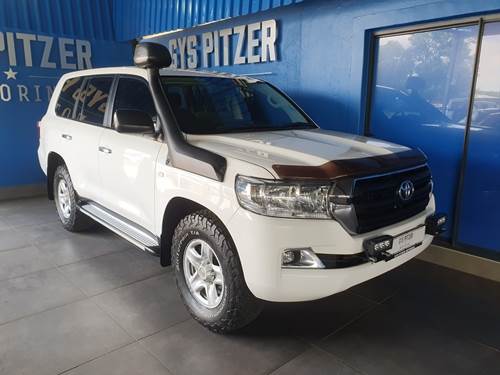 Toyota Land Cruiser 200 GX 4.5D V8 Auto