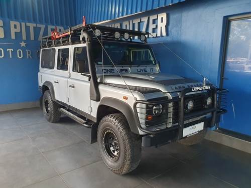 Land Rover Defender 110 2.2 D Station Wagon