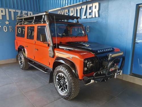 Land Rover Defender 110 2.2D Station Wagon Adventure