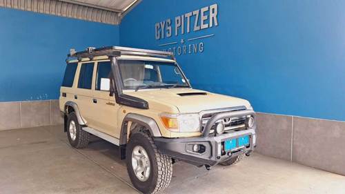 Toyota Land Cruiser 76 4.5 Diesel Station Wagon