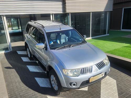 Mitsubishi Pajero Sport 3.2 Di-D GLS Auto