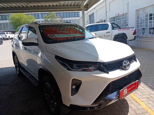 Toyota Fortuner VI 2.4GD-6 Raised Body Auto