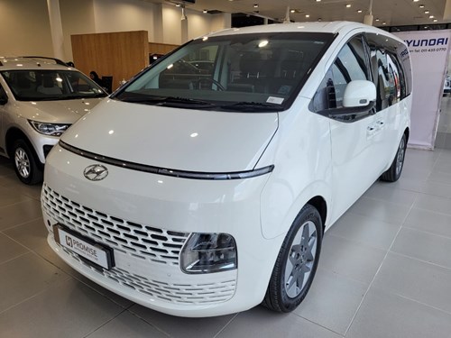 Hyundai Staria 2.2D Elite (9 Seater)