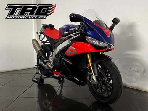 Aprilia RSV4 1100