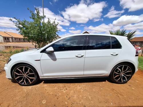 Volkswagen (VW) Golf 7 GTi 2.0 TSi DSG