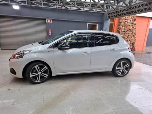 Peugeot 208 1.2 PureTech GT Line 5 Door