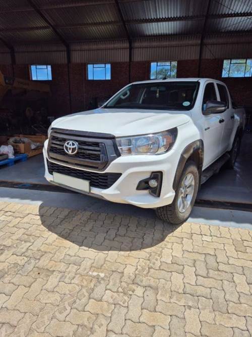 Toyota Hilux 2.4 GD-6 SRX Double Cab Auto 4x4