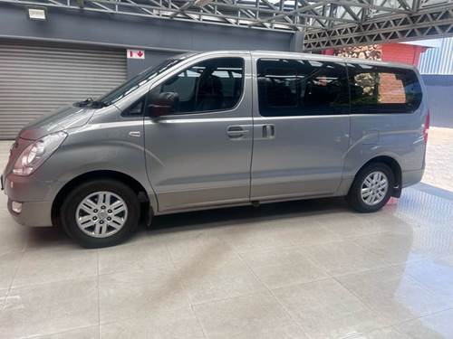 Hyundai H1 2.4 CVVT GLS 9 Seater