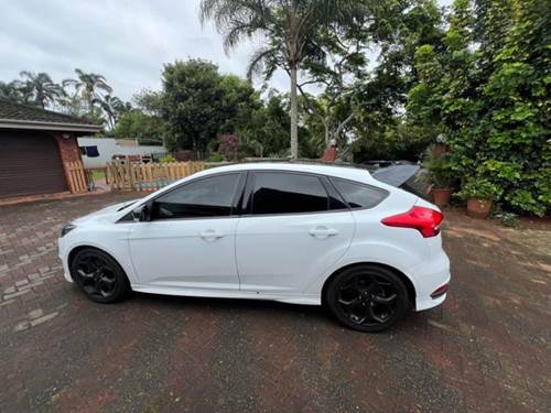 Ford Focus 2.0 Ecoboost ST1