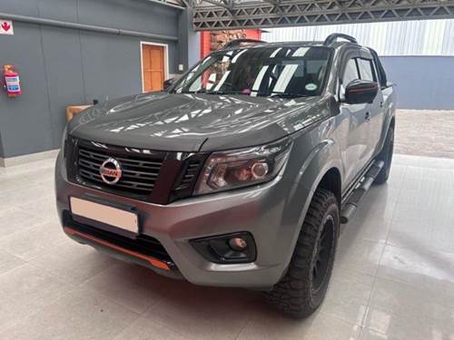 Nissan Navara 2.3D Stealth Double Cab Auto