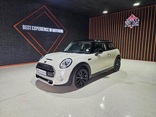 MINI Cooper S Mark IV (141 kW) Steptronic