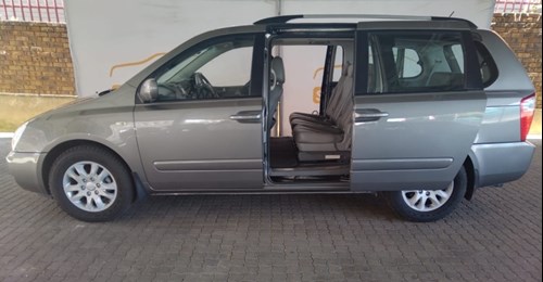 Kia Sedona 3.8 V6 Auto