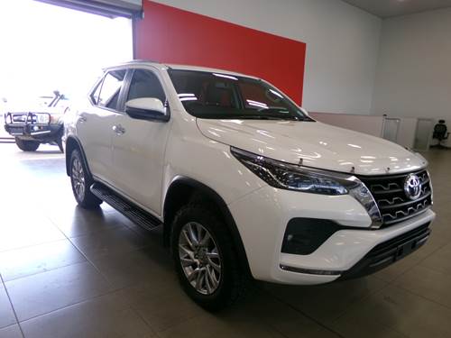 Toyota Fortuner V 2.8 GD-6 Raised Body Auto