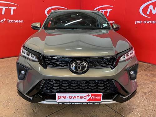 Toyota Fortuner VI 2.8GD-6 VX Auto 