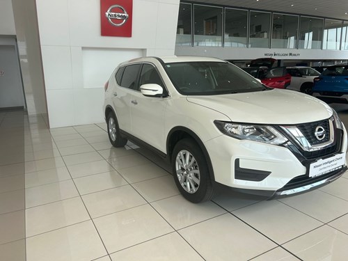 Nissan X-Trail VII 2.0 Visia 4x2